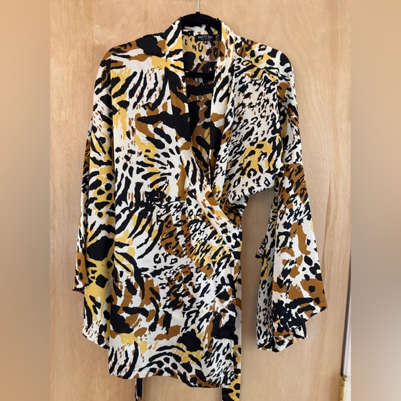 Nasty Gal Black, White, and Gold Animal Print Kimono Blouse - Picture 5 of 12